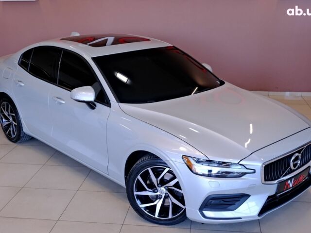 Серый Вольво С60, объемом двигателя 2 л и пробегом 97 тыс. км за 16900 $, фото 3 на Automoto.ua