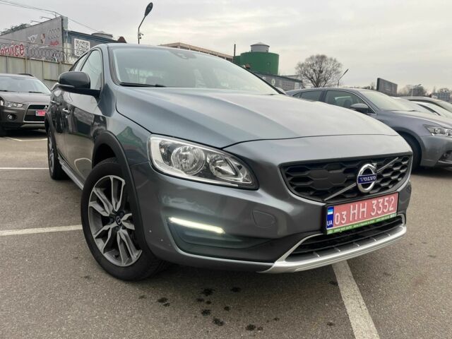 Сірий Вольво С60, об'ємом двигуна 2 л та пробігом 238 тис. км за 18999 $, фото 4 на Automoto.ua