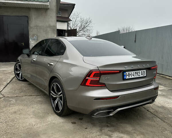 Серый Вольво С60, объемом двигателя 1.97 л и пробегом 208 тыс. км за 19800 $, фото 3 на Automoto.ua