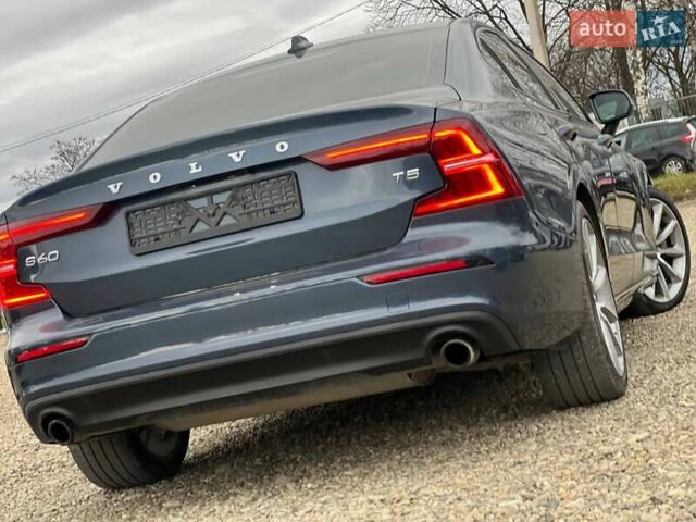 Серый Вольво С60, объемом двигателя 2 л и пробегом 102 тыс. км за 17800 $, фото 5 на Automoto.ua