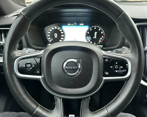 Серый Вольво С60, объемом двигателя 1.97 л и пробегом 208 тыс. км за 19800 $, фото 6 на Automoto.ua