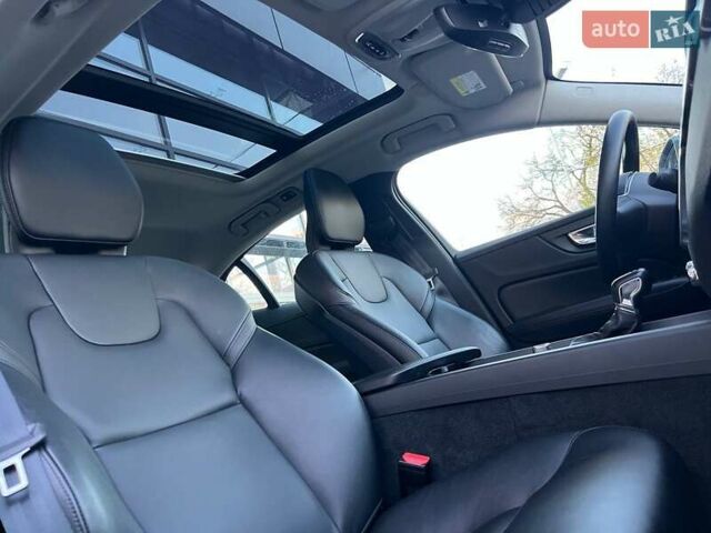 Серый Вольво С60, объемом двигателя 1.97 л и пробегом 66 тыс. км за 23500 $, фото 9 на Automoto.ua