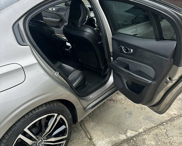 Серый Вольво С60, объемом двигателя 1.97 л и пробегом 208 тыс. км за 19800 $, фото 15 на Automoto.ua