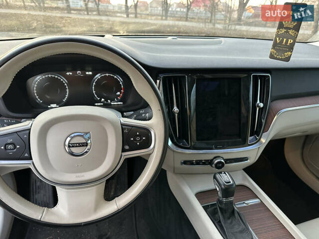 Серый Вольво С60, объемом двигателя 1.97 л и пробегом 106 тыс. км за 23700 $, фото 41 на Automoto.ua