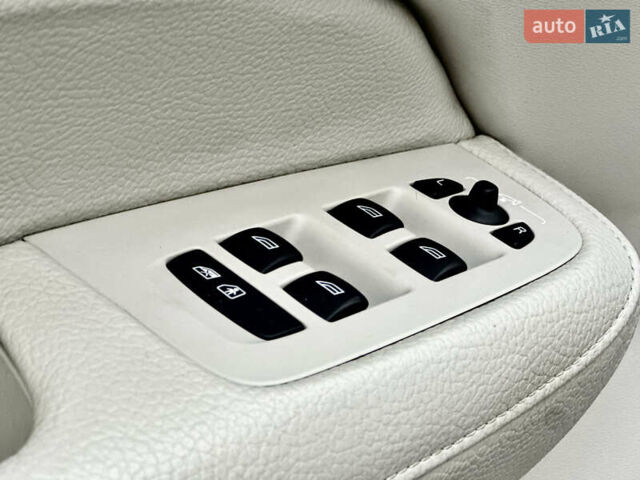 Серый Вольво С60, объемом двигателя 1.97 л и пробегом 72 тыс. км за 32500 $, фото 50 на Automoto.ua