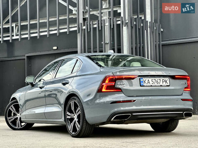 Серый Вольво С60, объемом двигателя 1.97 л и пробегом 72 тыс. км за 32500 $, фото 3 на Automoto.ua