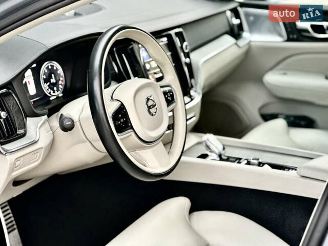 Серый Вольво С60, объемом двигателя 1.97 л и пробегом 72 тыс. км за 32500 $, фото 28 на Automoto.ua