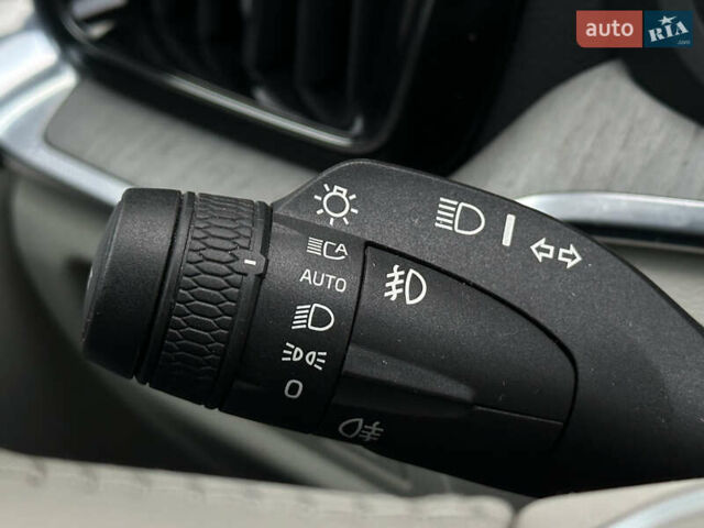 Серый Вольво С60, объемом двигателя 1.97 л и пробегом 72 тыс. км за 32500 $, фото 47 на Automoto.ua