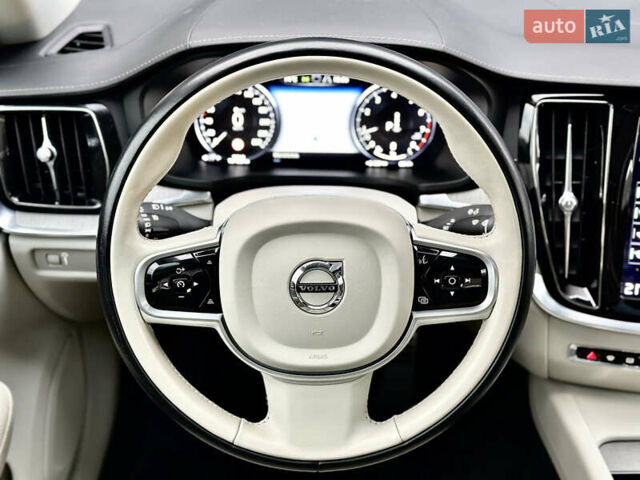 Серый Вольво С60, объемом двигателя 1.97 л и пробегом 72 тыс. км за 32500 $, фото 32 на Automoto.ua