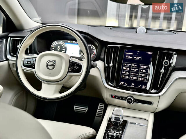 Серый Вольво С60, объемом двигателя 1.97 л и пробегом 72 тыс. км за 32500 $, фото 33 на Automoto.ua