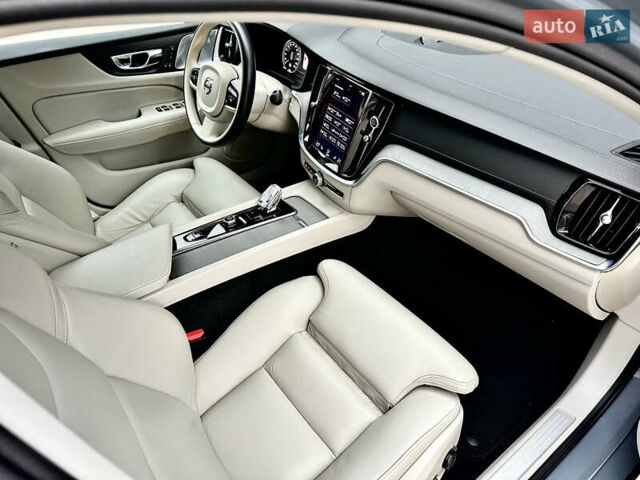 Серый Вольво С60, объемом двигателя 1.97 л и пробегом 72 тыс. км за 32500 $, фото 43 на Automoto.ua