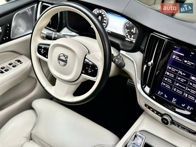 Серый Вольво С60, объемом двигателя 1.97 л и пробегом 72 тыс. км за 32500 $, фото 25 на Automoto.ua