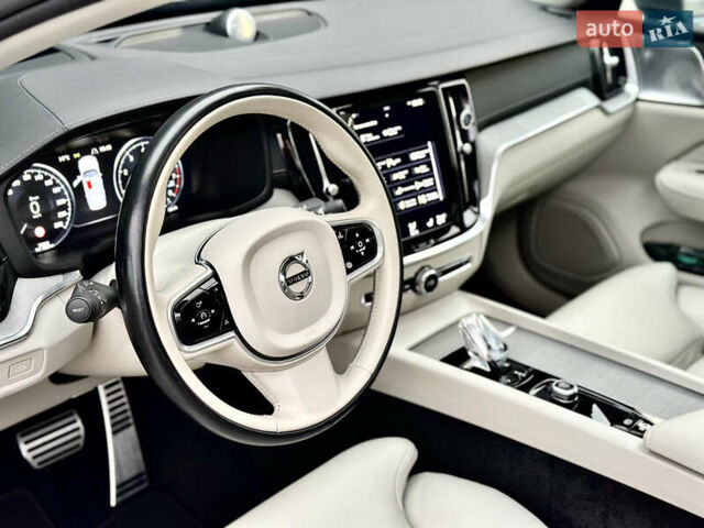 Серый Вольво С60, объемом двигателя 1.97 л и пробегом 72 тыс. км за 32500 $, фото 24 на Automoto.ua