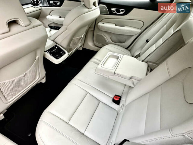 Серый Вольво С60, объемом двигателя 1.97 л и пробегом 72 тыс. км за 32500 $, фото 60 на Automoto.ua