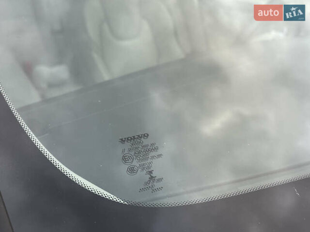 Серый Вольво С60, объемом двигателя 1.97 л и пробегом 72 тыс. км за 32500 $, фото 17 на Automoto.ua