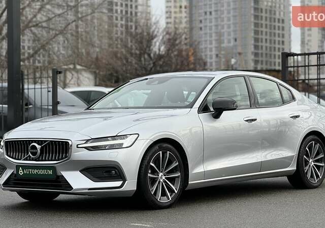 Серый Вольво С60, объемом двигателя 1.97 л и пробегом 78 тыс. км за 31500 $, фото 3 на Automoto.ua