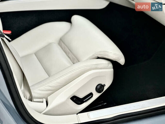 Серый Вольво С60, объемом двигателя 1.97 л и пробегом 72 тыс. км за 32500 $, фото 61 на Automoto.ua