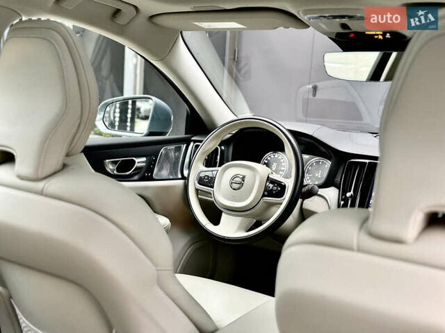 Серый Вольво С60, объемом двигателя 1.97 л и пробегом 72 тыс. км за 32500 $, фото 34 на Automoto.ua