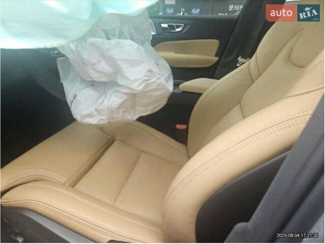 Серый Вольво С60, объемом двигателя 1.97 л и пробегом 9 тыс. км за 13500 $, фото 6 на Automoto.ua