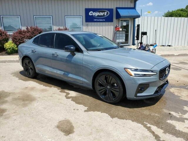 Серый Вольво С60, объемом двигателя 2 л и пробегом 48 тыс. км за 8500 $, фото 3 на Automoto.ua