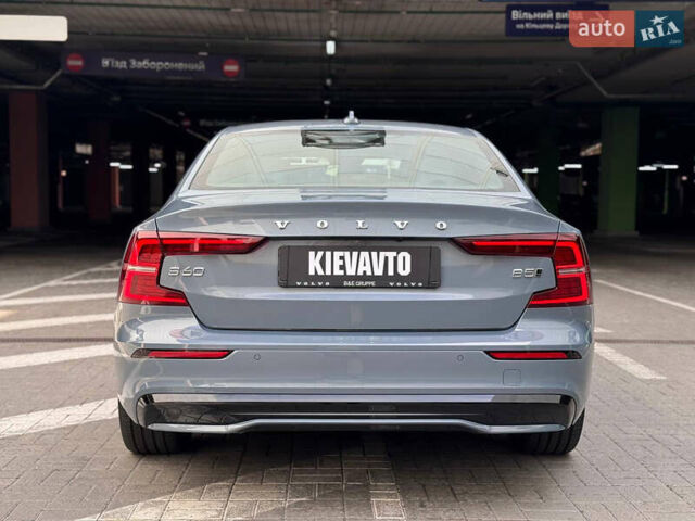 Серый Вольво С60, объемом двигателя 2 л и пробегом 23 тыс. км за 39800 $, фото 7 на Automoto.ua