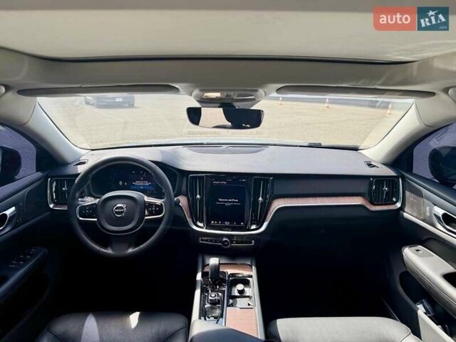 Вольво С60 2023 в Киеве на Automoto.ua Серый Вольво С60, объемом двигателя 1.97 л и пробегом 9 тыс. км за 31500 $, фото 26 на Automoto.ua