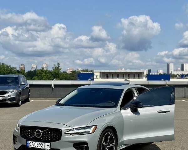 Вольво С60 2023 в Киеве на Automoto.ua Серый Вольво С60, объемом двигателя 1.97 л и пробегом 9 тыс. км за 31500 $, фото 31 на Automoto.ua