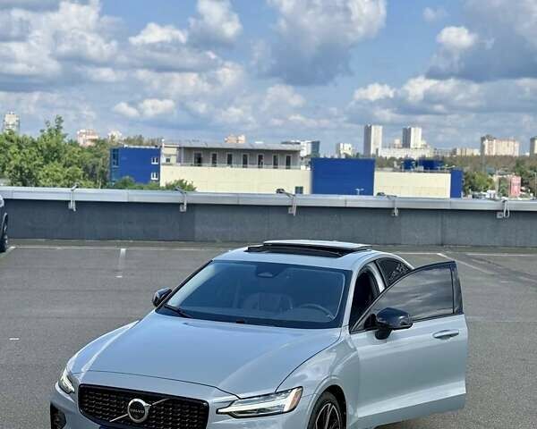 Серый Вольво С60, объемом двигателя 1.97 л и пробегом 9 тыс. км за 33500 $, фото 33 на Automoto.ua