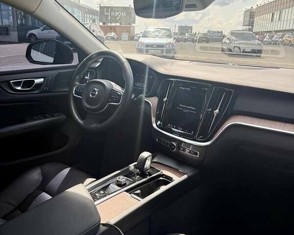 Вольво С60 2023 в Киеве на Automoto.ua Серый Вольво С60, объемом двигателя 1.97 л и пробегом 9 тыс. км за 31500 $, фото 20 на Automoto.ua