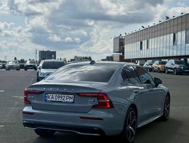 Серый Вольво С60, объемом двигателя 1.97 л и пробегом 9 тыс. км за 33000 $, фото 5 на Automoto.ua