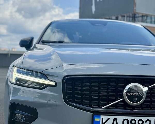 Вольво С60 2023 в Киеве на Automoto.ua Серый Вольво С60, объемом двигателя 1.97 л и пробегом 9 тыс. км за 31500 $, фото 15 на Automoto.ua