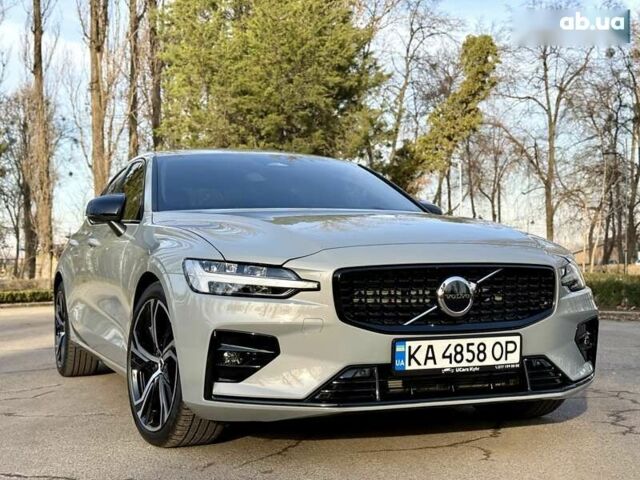 Серый Вольво С60, объемом двигателя 2 л и пробегом 4 тыс. км за 37500 $, фото 18 на Automoto.ua