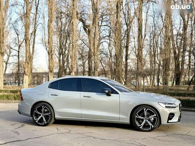 Серый Вольво С60, объемом двигателя 2 л и пробегом 4 тыс. км за 37500 $, фото 15 на Automoto.ua