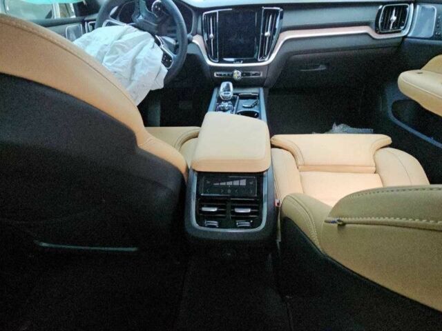 Серый Вольво С60, объемом двигателя 2 л и пробегом 8 тыс. км за 15100 $, фото 18 на Automoto.ua