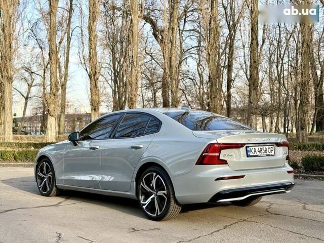 Серый Вольво С60, объемом двигателя 2 л и пробегом 4 тыс. км за 37500 $, фото 19 на Automoto.ua