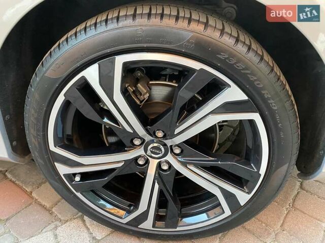 Серый Вольво С60, объемом двигателя 1.97 л и пробегом 5 тыс. км за 28900 $, фото 6 на Automoto.ua