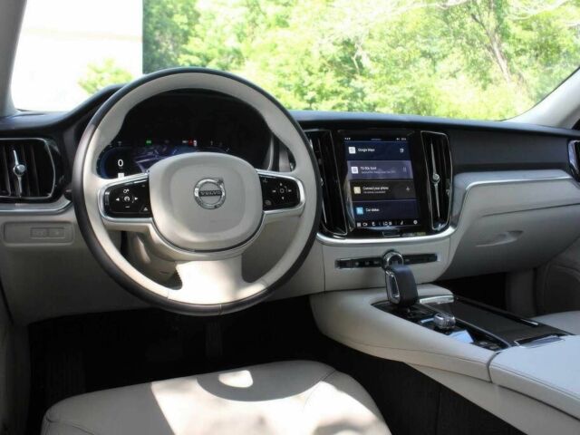 Серый Вольво С60, объемом двигателя 2 л и пробегом 14 тыс. км за 17000 $, фото 7 на Automoto.ua