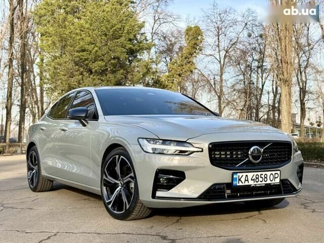 Серый Вольво С60, объемом двигателя 2 л и пробегом 4 тыс. км за 37500 $, фото 17 на Automoto.ua