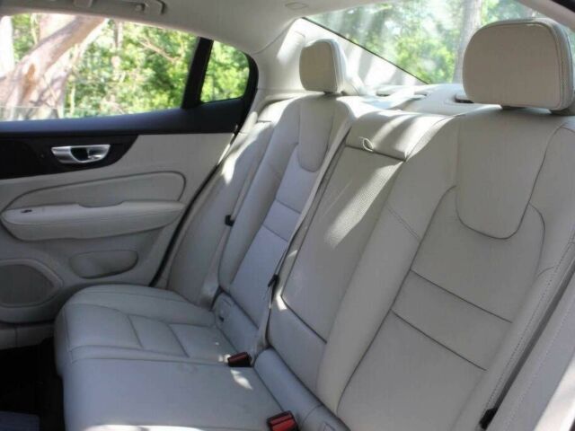 Серый Вольво С60, объемом двигателя 2 л и пробегом 14 тыс. км за 17000 $, фото 13 на Automoto.ua