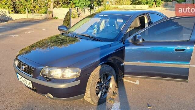 Синий Вольво С60, объемом двигателя 2.4 л и пробегом 354 тыс. км за 5500 $, фото 16 на Automoto.ua