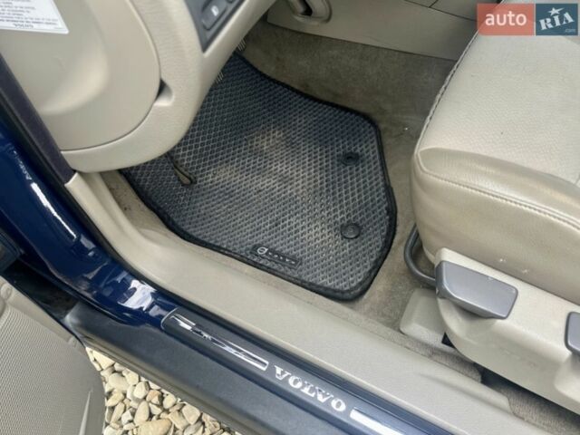 Синий Вольво С60, объемом двигателя 2.4 л и пробегом 390 тыс. км за 4500 $, фото 12 на Automoto.ua