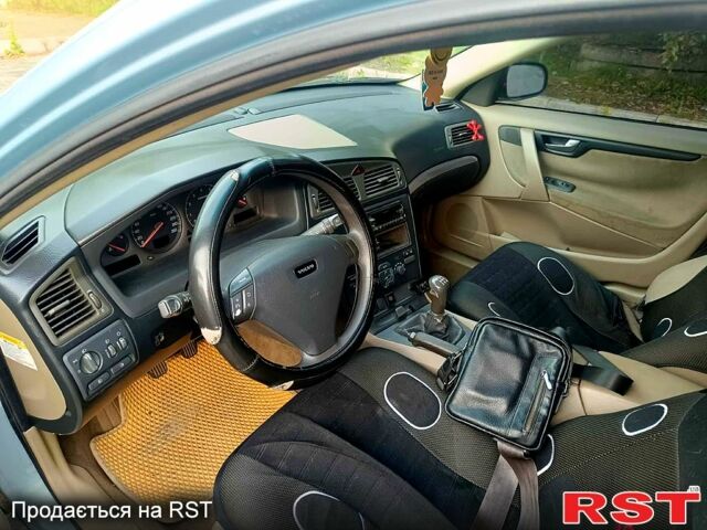 Синий Вольво С60, объемом двигателя 2.3 л и пробегом 250 тыс. км за 2700 $, фото 6 на Automoto.ua