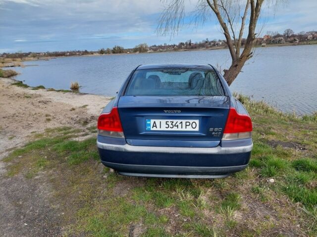 Синий Вольво С60, объемом двигателя 2.4 л и пробегом 300 тыс. км за 5300 $, фото 3 на Automoto.ua