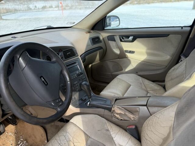 Синий Вольво С60, объемом двигателя 2.4 л и пробегом 300 тыс. км за 1950 $, фото 5 на Automoto.ua