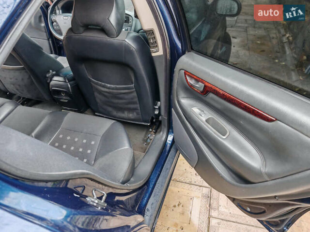 Синий Вольво С60, объемом двигателя 2.4 л и пробегом 350 тыс. км за 4800 $, фото 20 на Automoto.ua