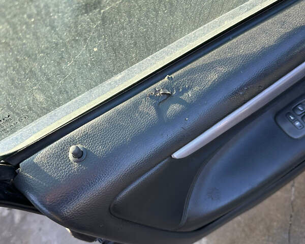 Синий Вольво С60, объемом двигателя 2.4 л и пробегом 350 тыс. км за 4800 $, фото 9 на Automoto.ua