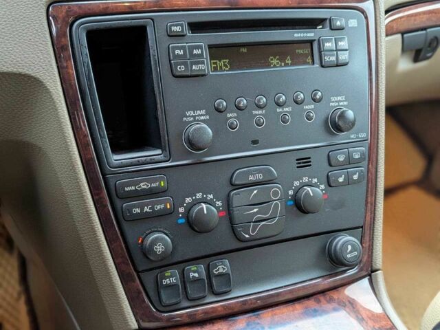 Синий Вольво С60, объемом двигателя 2.4 л и пробегом 323 тыс. км за 5700 $, фото 14 на Automoto.ua