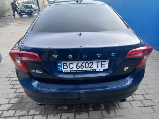 Синий Вольво С60, объемом двигателя 2 л и пробегом 225 тыс. км за 8250 $, фото 2 на Automoto.ua