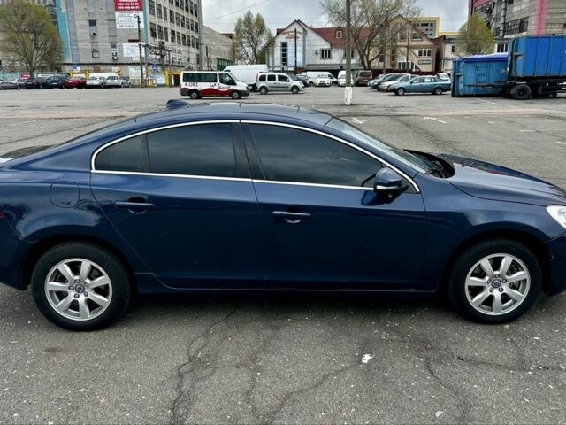 Синій Вольво С60, об'ємом двигуна 3 л та пробігом 359 тис. км за 8600 $, фото 4 на Automoto.ua