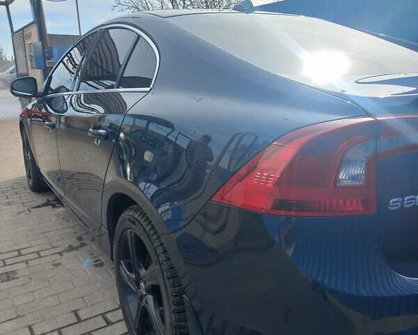 Синий Вольво С60, объемом двигателя 2 л и пробегом 216 тыс. км за 9900 $, фото 4 на Automoto.ua